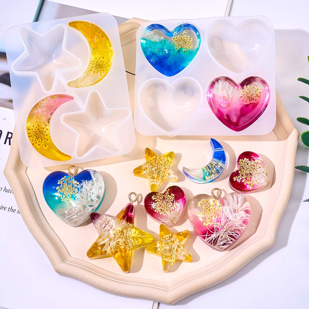 Heart Star Moon Pendant Silico - đánh giá và giá Resin Art Letters