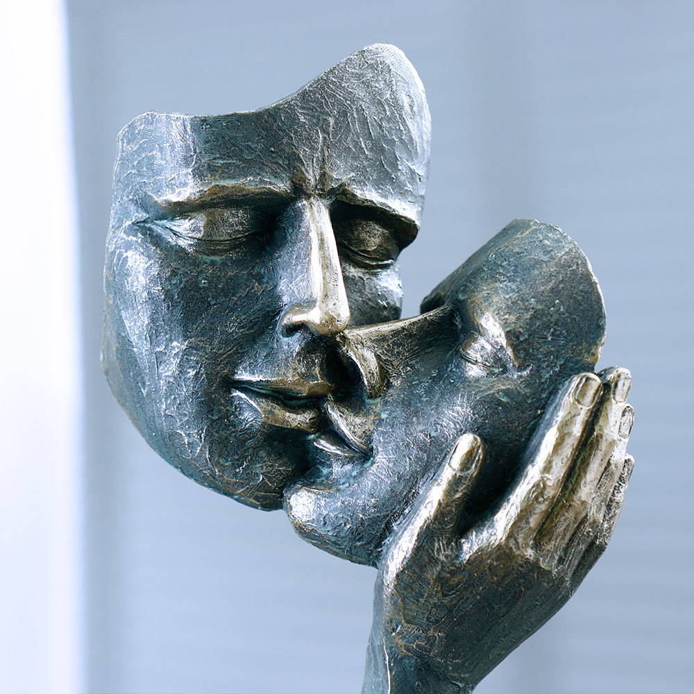 Kissing Face Mask Sculpture, H - đánh giá và giá Resin Art Unique Ideas
